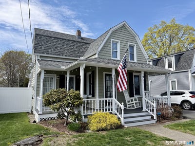 /international/us/19-willow-street-milford-ct-110107964632/