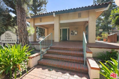 /international/us/18307-burbank-blvd-tarzana-ca-110108626969/