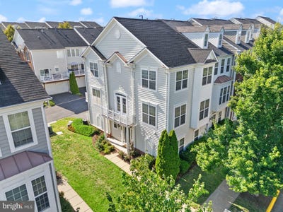 /international/us/14658-crossfield-way-woodbridge-va-110100506379/