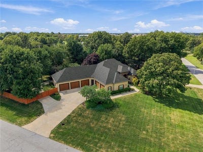 /international/us/12301-w-150th-terrace-olathe-ks-110119993717/
