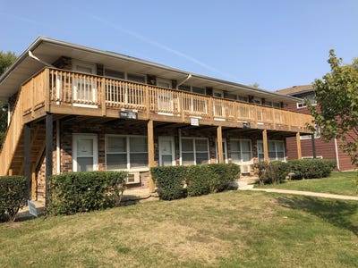 /international/us/1940-mark-avenue-elgin-il-110108386829/