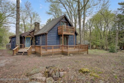 /international/us/8-buttonwood-road-lake-harmony-pa-110106561197/