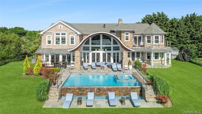 /international/us/61-a-south-bay-avenue-eastport-ny-110107463741/