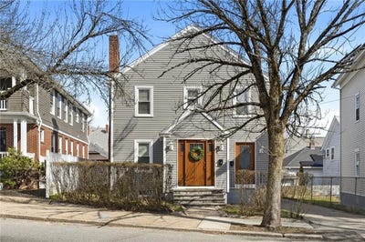 /international/us/1169-chalkstone-avenue-providence-ri-110107035231/
