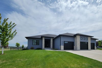 /international/us/901-lakeshore-circle-no-sioux-city-sd-110108077482/