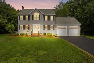 /international/us/240-burt-street-taunton-ma-110108961387/