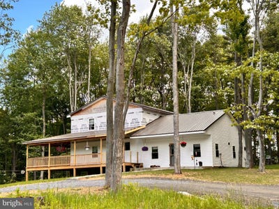 /international/us/1311-westover-road-westover-pa-110105528151/