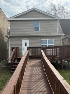 /international/us/565-jackson-street-gary-in-110106819074/