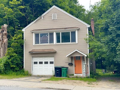 /international/us/314-main-street-corinth-ny-110100532398/