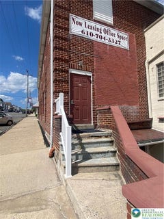 /international/us/146-north-street-lehighton-boro-pa-110108580249/