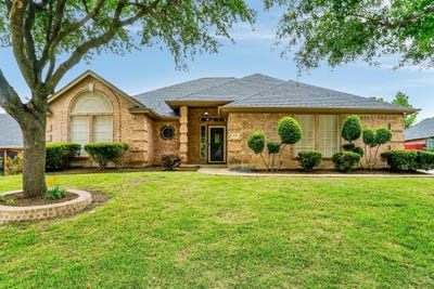 /international/us/428-shelby-drive-burleson-tx-110108690513/