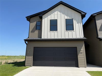 /international/us/1387-meadow-rose-place-waukee-ia-110108341470/