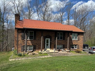 /international/us/1506-round-hill-rd-oak-hill-wv-110107201347/