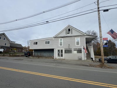 /international/us/49-main-street-hartland-me-110103620427/