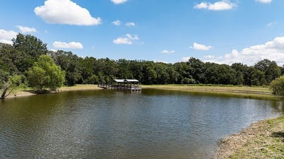 /international/us/2287-bryant-rd-schulenburg-tx-110094619218/