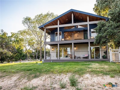 /international/us/874-lakebreeze-drive-canyon-lake-tx-110106623330/