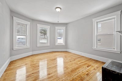 /international/us/256-belmont-st-worcester-ma-110106503565/