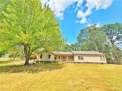 /international/us/7090-us-highway-64-russellville-ar-110101523021/