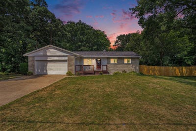 /international/us/2242-corrine-avenue-muskegon-mi-110101424469/