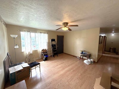 /international/us/923-vallance-street-flatwoods-ky-110120426676/