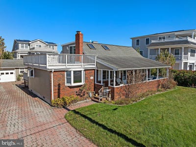 /international/us/327-w-16th-street-ship-bottom-nj-110120460404/
