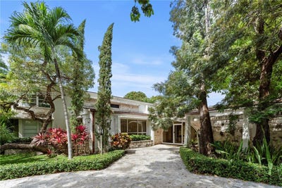 /international/us/3738-pine-tree-dr-miami-beach-fl-110098012220/