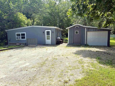 /international/us/116-w-2nd-street-iowa-falls-ia-110101430006/