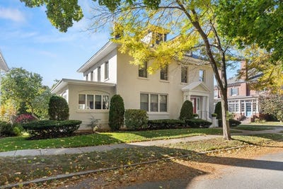 /international/us/7-fairfield-salem-ma-110103647697/