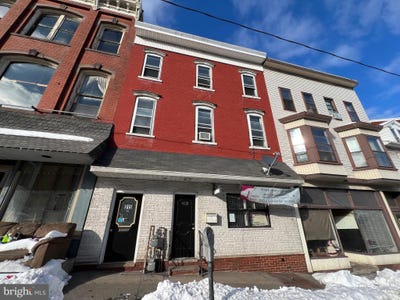 /international/us/913-centre-street-ashland-pa-110105222190/