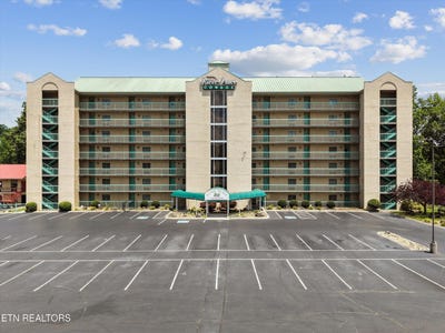 /international/us/3215-n-river-rd-pigeon-forge-tn-110108301413/