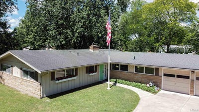 /international/us/1350-westwood-drive-adrian-mi-110109036400/