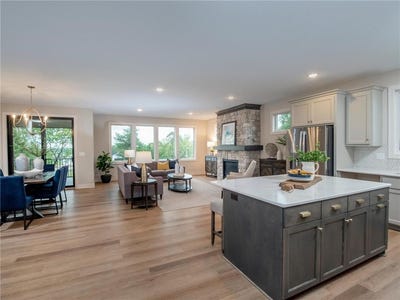 /international/us/9160-62nd-street-s-cottage-grove-mn-110098374543/