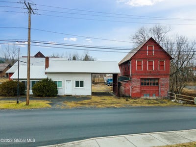 /international/us/209-macarthur-avenue-cobleskill-ny-110120460269/