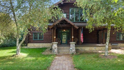 /international/us/2195-county-road-z-blue-mounds-wi-110110012357/