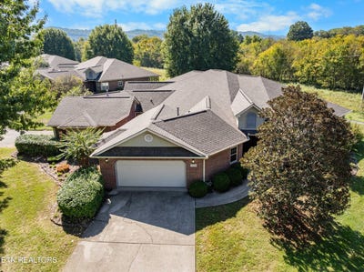 /international/us/7359-shalimar-point-way-knoxville-tn-110120591220/