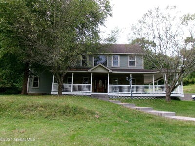 /international/us/41-liberty-road-brunswick-ny-110109180838/