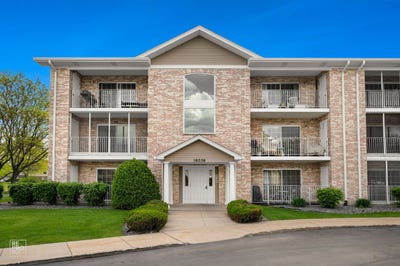 /international/us/16036-crystal-creek-drive-orland-park-il-110107958617/