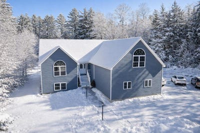 /international/us/179-monroe-road-hampden-me-110102855455/