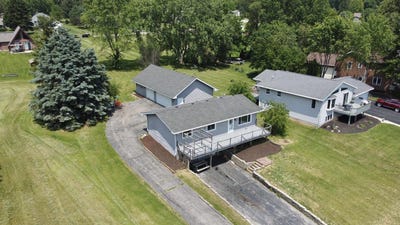 /international/us/961-breckenboro-lake-summerset-il-110099994264/