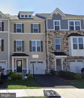 /international/us/41717-mcmonagle-sq-aldie-va-110107231686/