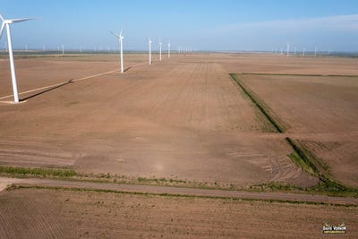 /international/us/county-road-140-crowell-tx-110101094258/