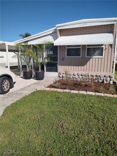 /international/us/20711-port-drive-estero-fl-110104790129/