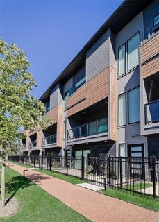 /international/us/216-nw-9th-street-bentonville-ar-110120454174/
