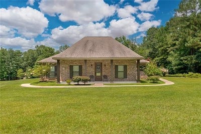 /international/us/5197-donahue-ferry-road-pineville-la-110101365179/