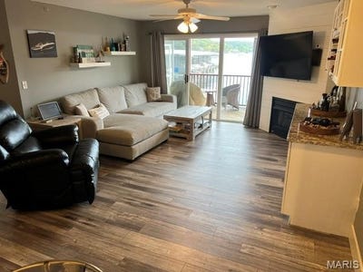 /international/us/600-clearwater-drive-camdenton-mo-110108218019/