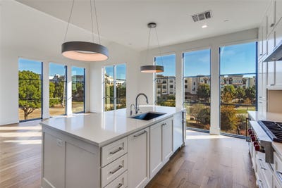 /international/us/5270-town-and-country-boulevard-frisco-tx-110107519255/