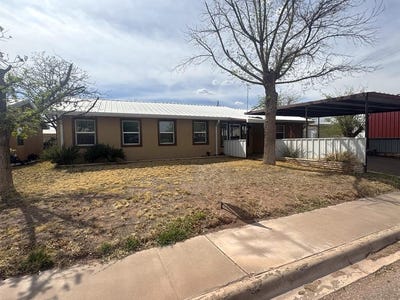 /international/us/1105-fall-street-van-horn-tx-110104521027/