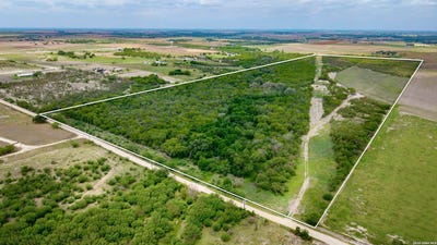 /international/us/1251-cr-210-floresville-tx-110108712813/