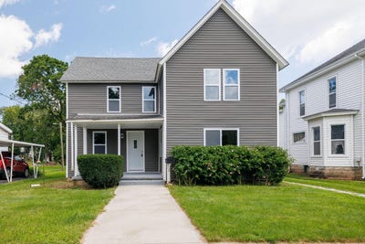 /international/us/127-s-park-avenue-rensselaer-in-110109787070/
