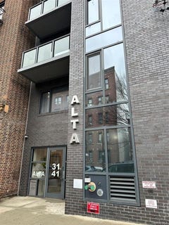 /international/us/3141-29th-street-astoria-ny-110108469039/